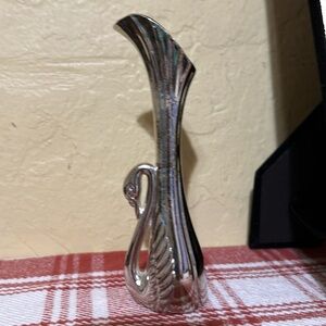 Vintage swans metal decor